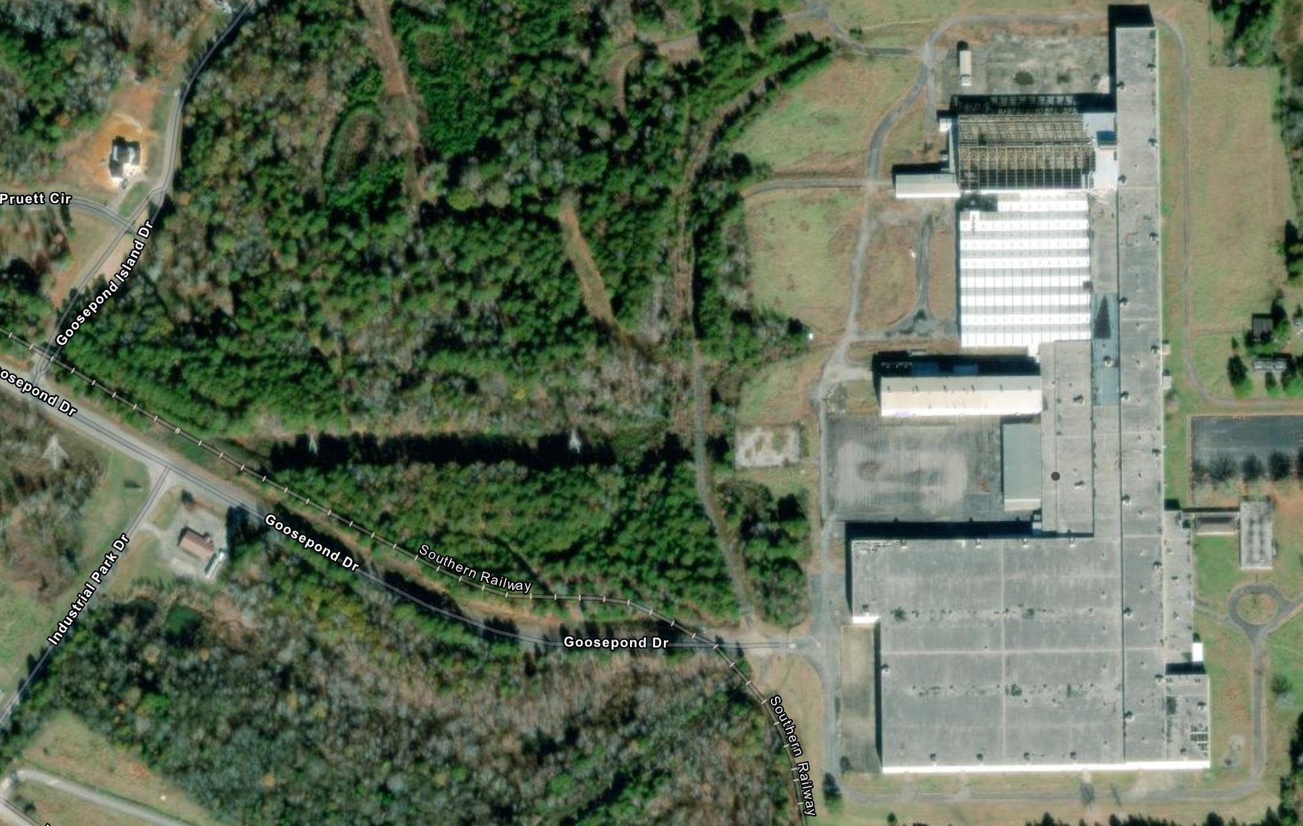 Rail spurs at 1762 Industrial Center